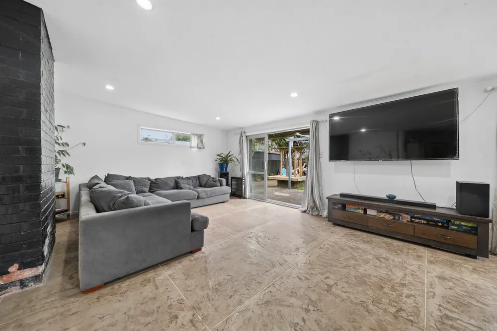 Photos of 315 Massey Road