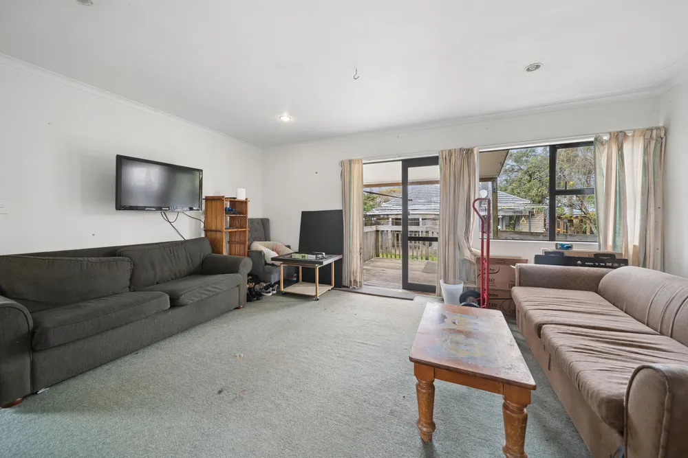 Photos of 315 Massey Road