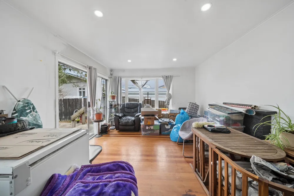Photos of 315 Massey Road