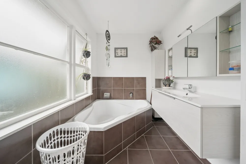 Photos of 315 Massey Road