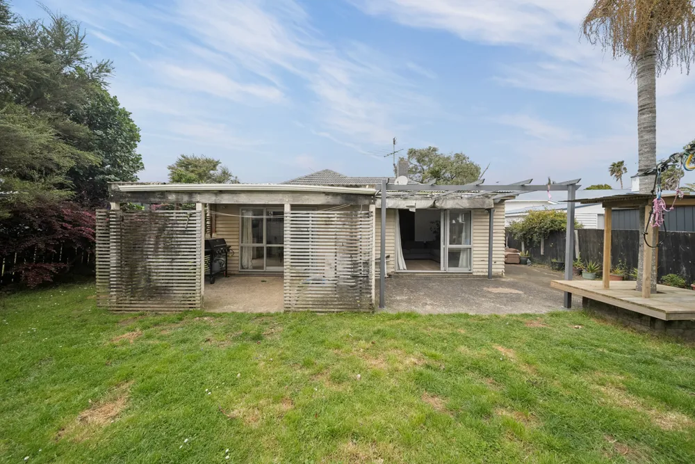 Photos of 315 Massey Road