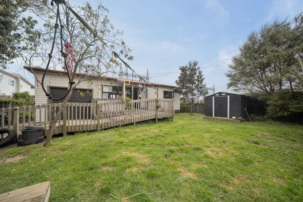 Photos of 315 Massey Road