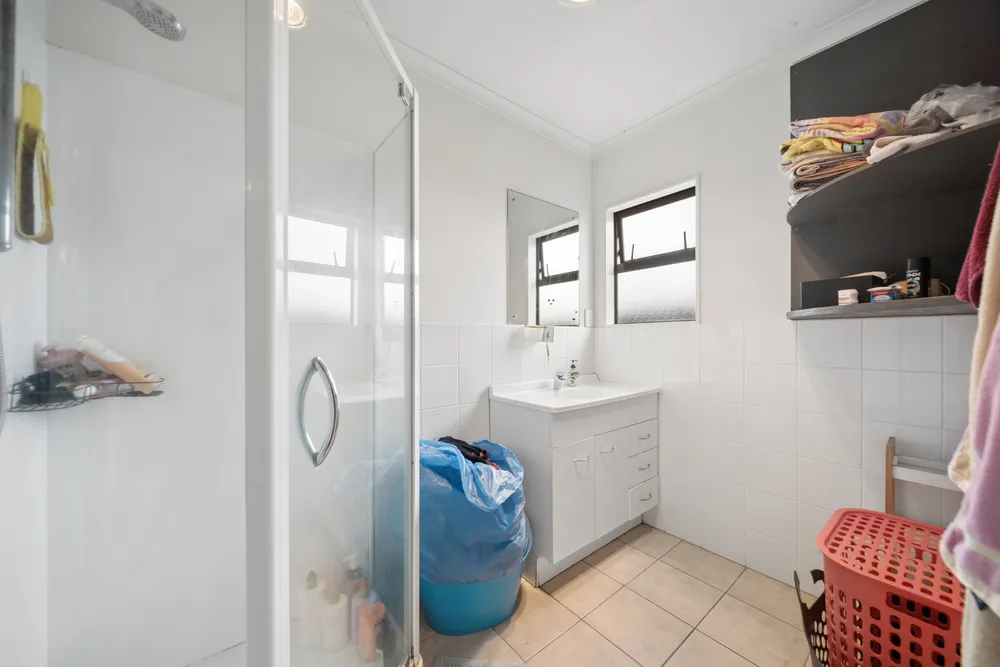 Photos of 315 Massey Road