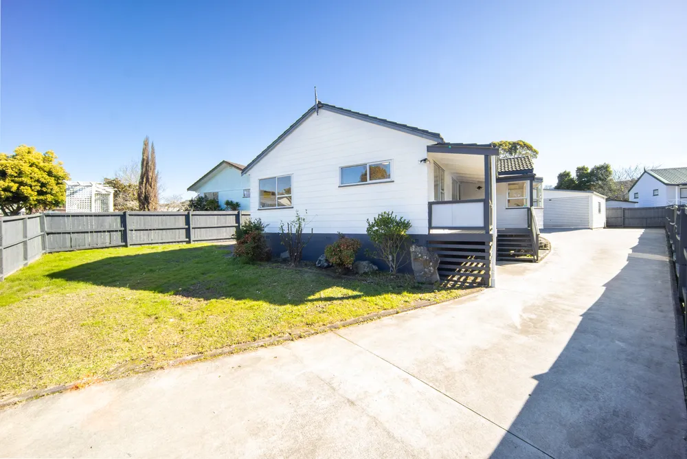 Photos of 37 Claverdon Drive