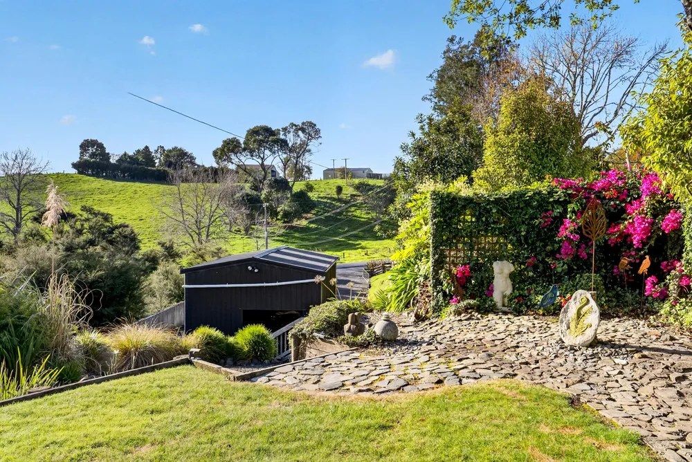 Photos of 1001 Hunua Road