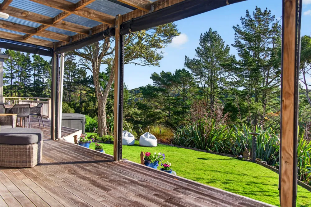 Photos of 1001 Hunua Road