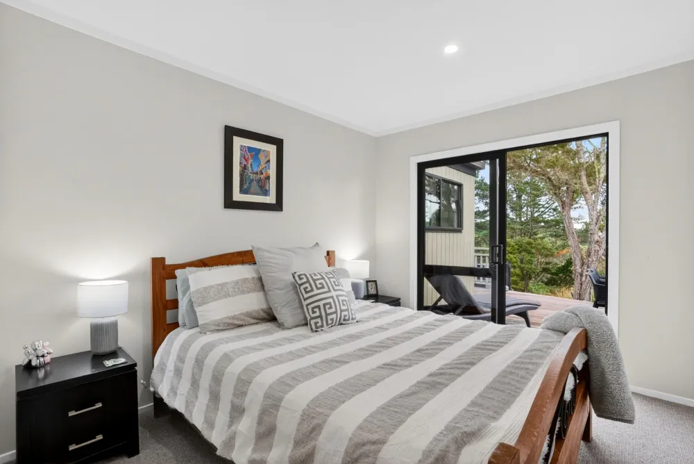 Photos of 1001 Hunua Road