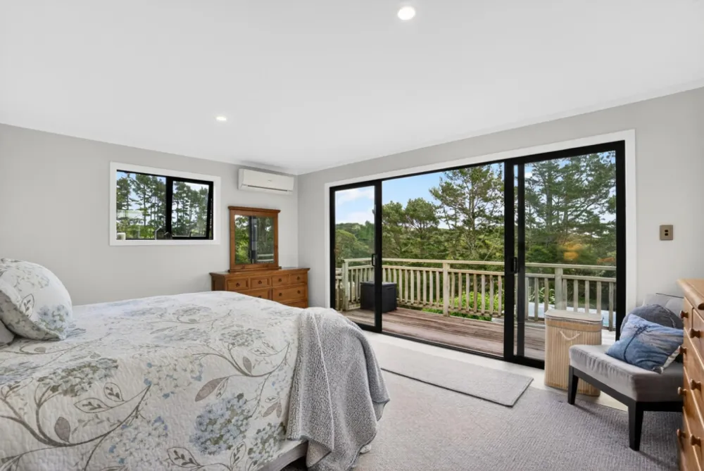 Photos of 1001 Hunua Road
