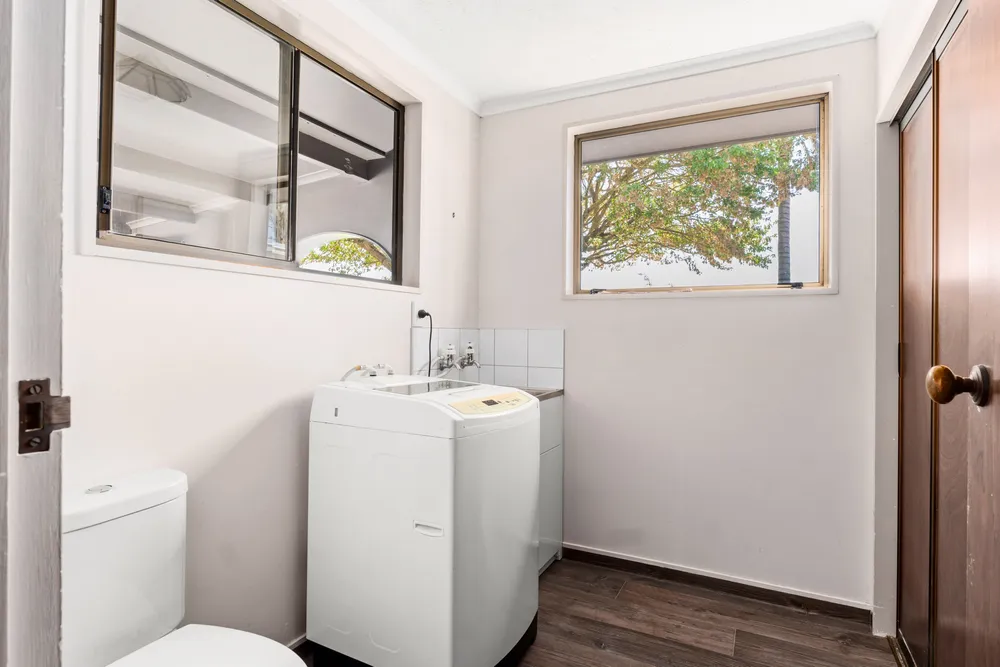Photos of 35 Bond Road