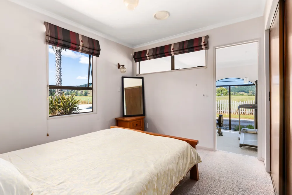 Photos of 35 Bond Road
