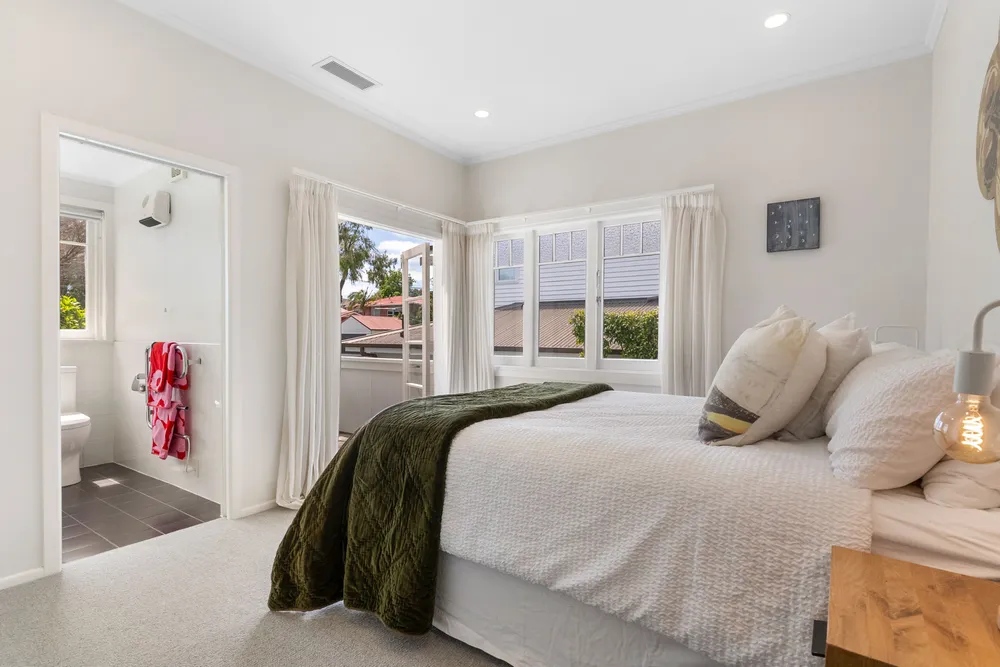 Photos of 10 Peary Road
