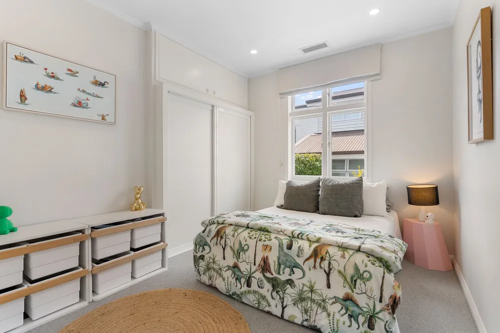Photos of 10 Peary Road
