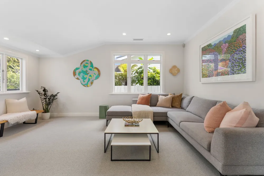 Photos of 10 Peary Road