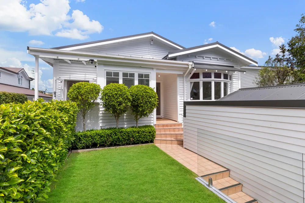 Photos of 10 Peary Road