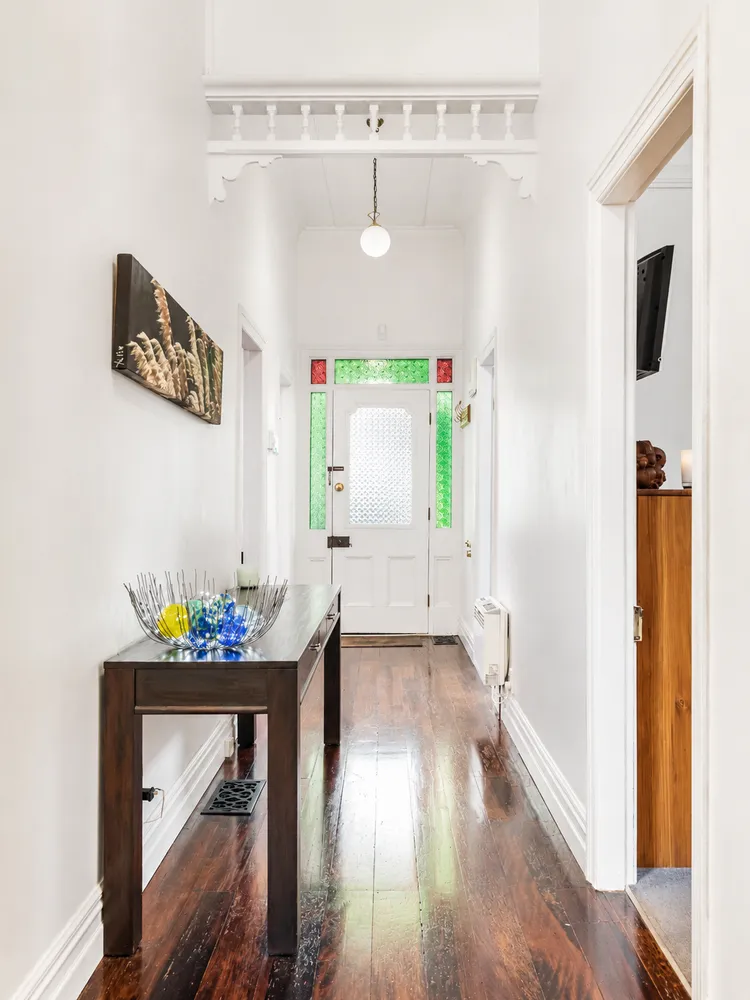 Photos of 3 Leslie Avenue