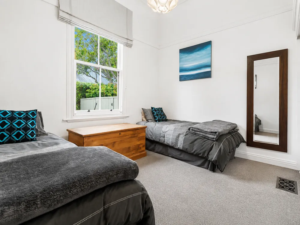 Photos of 3 Leslie Avenue