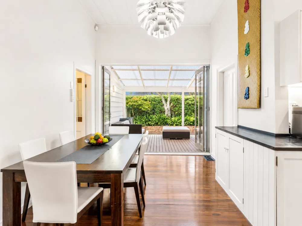 Photos of 3 Leslie Avenue