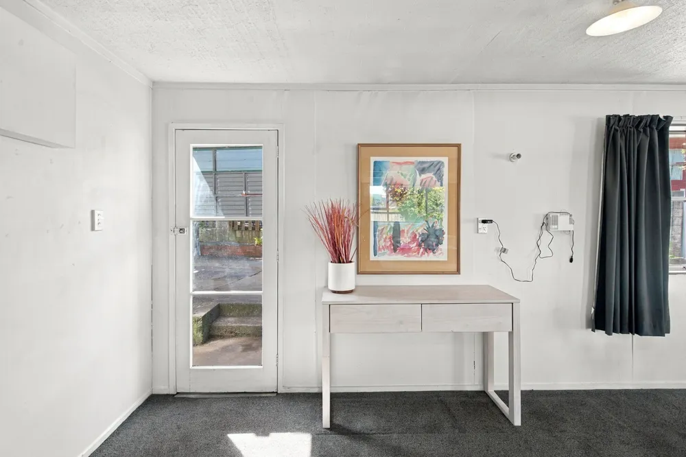 Photos of 2 Spencer Street