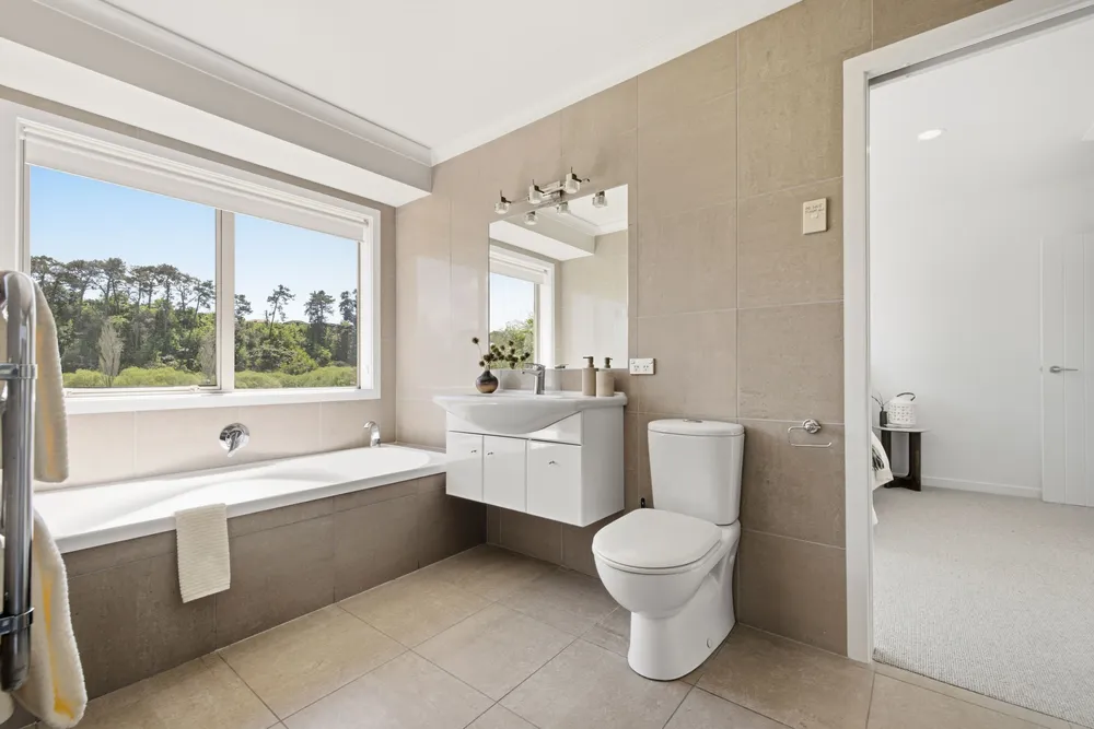 Photos of 19 Waioroi Place