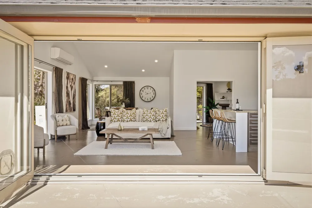 Photos of 19 Waioroi Place