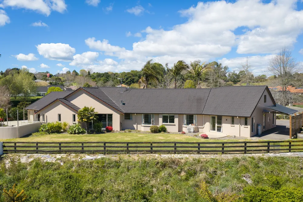Photos of 19 Waioroi Place