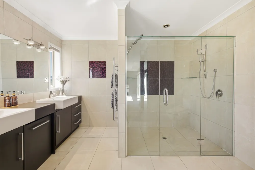 Photos of 19 Waioroi Place