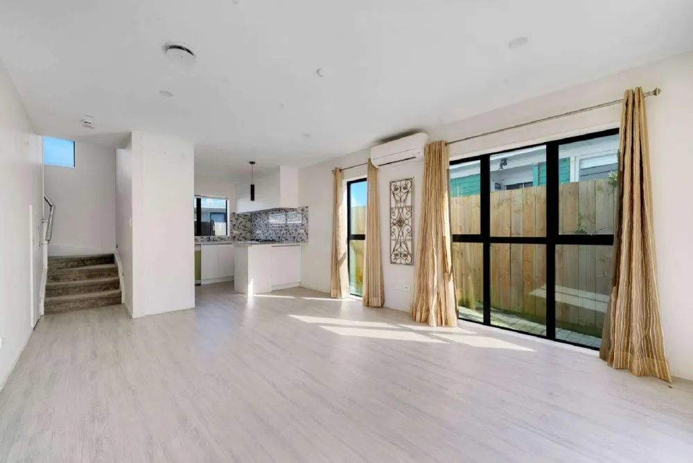 Photos of 77A Cargill Street