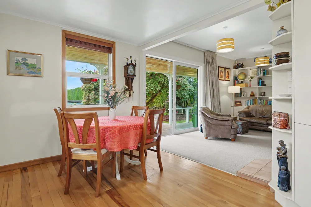 Photos of 1040 Te Matai Road