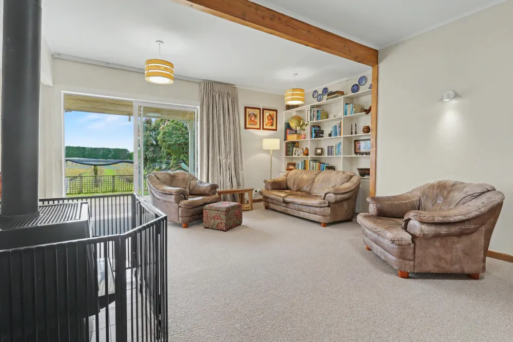 Photos of 1040 Te Matai Road