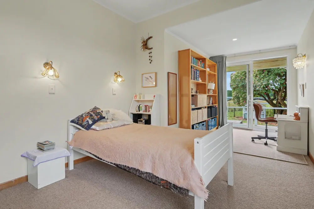 Photos of 1040 Te Matai Road