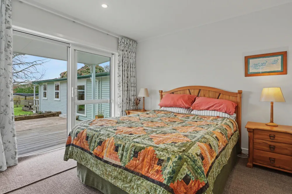 Photos of 1040 Te Matai Road