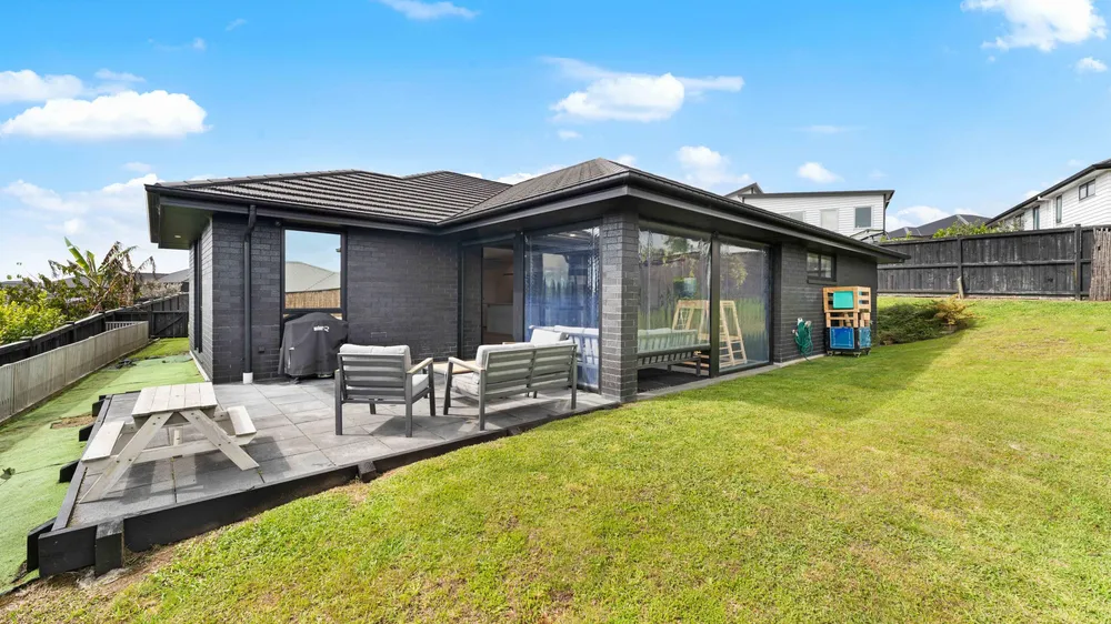 Photos of 21 Skiffington Road