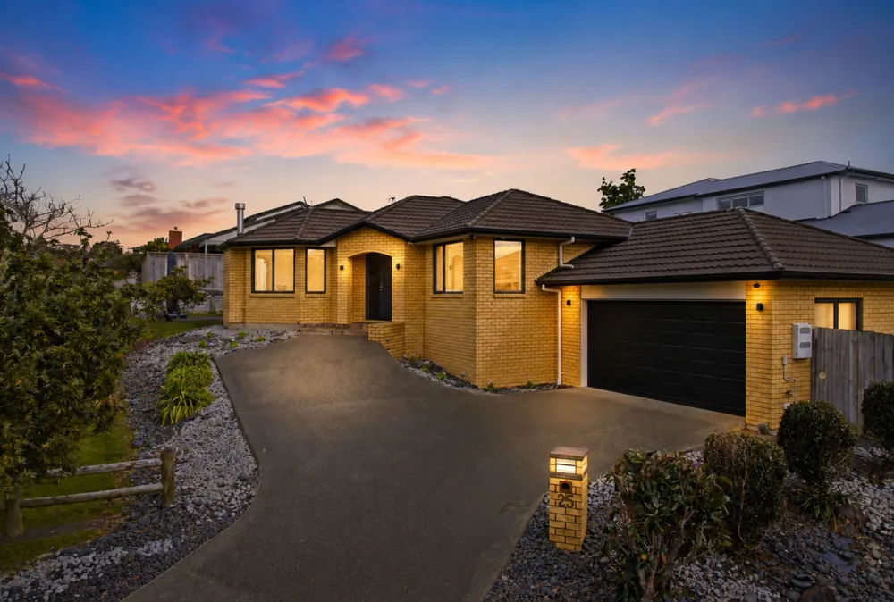 Photos of 25 Durbin Court