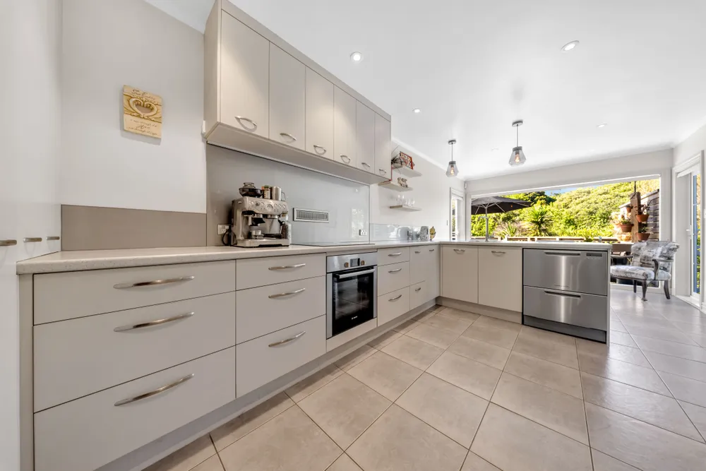 Photos of 27 Charles Dickens Drive