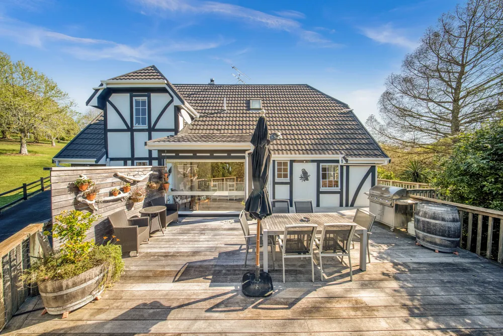 Photos of 27 Charles Dickens Drive