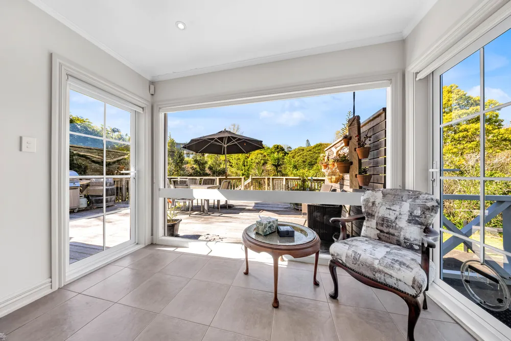 Photos of 27 Charles Dickens Drive