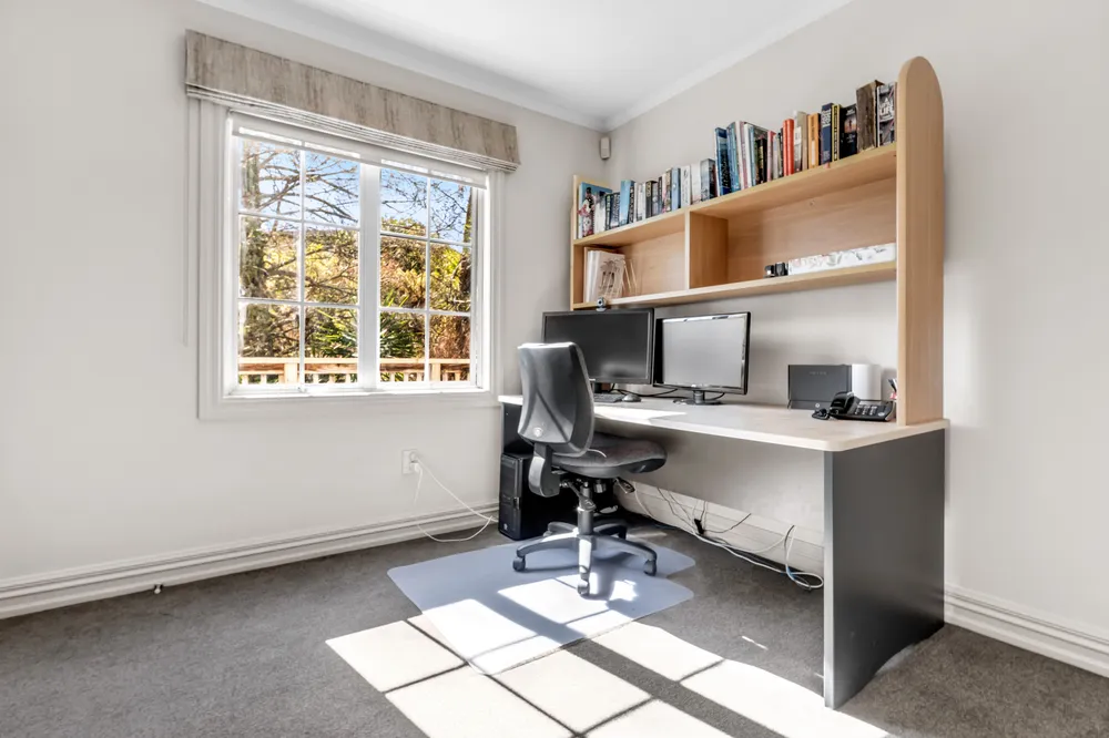 Photos of 27 Charles Dickens Drive