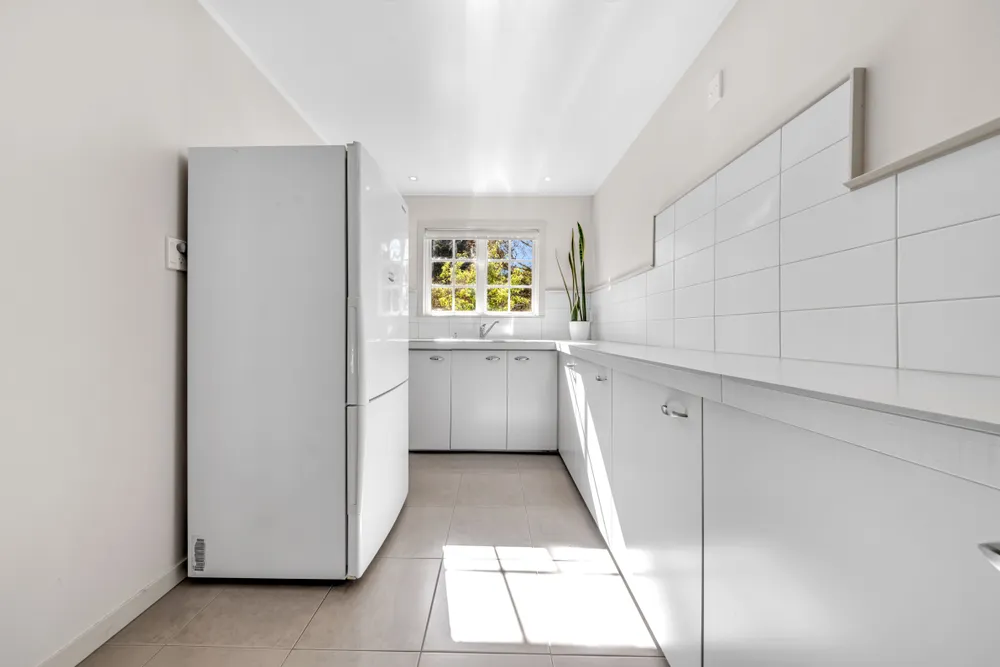 Photos of 27 Charles Dickens Drive