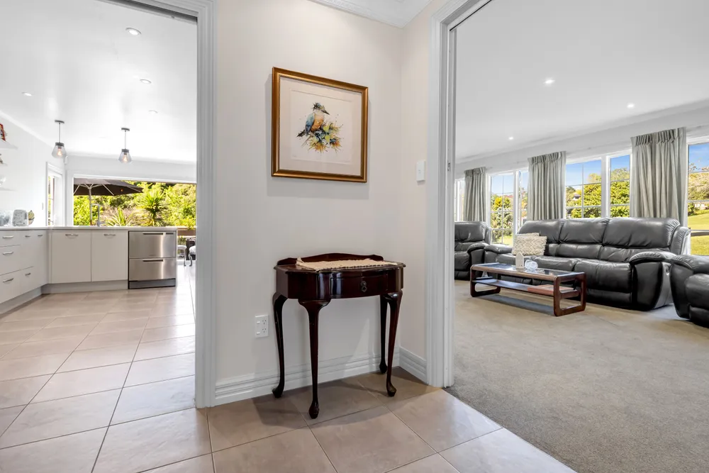 Photos of 27 Charles Dickens Drive