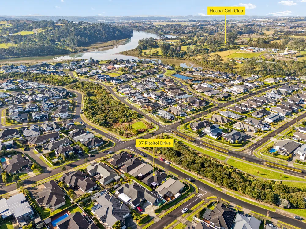 Photos of 37 Pitoitoi Drive