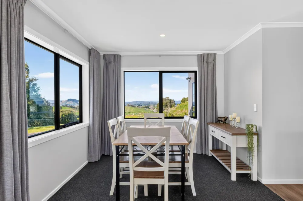 Photos of 194D Pekanui Road