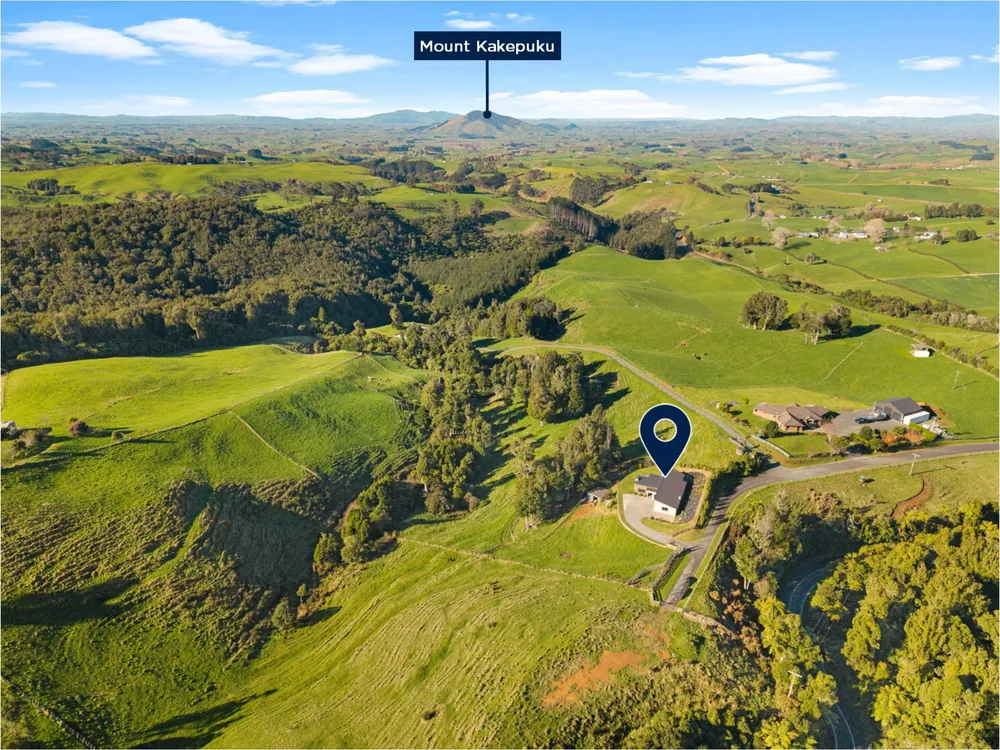 Photos of 194D Pekanui Road