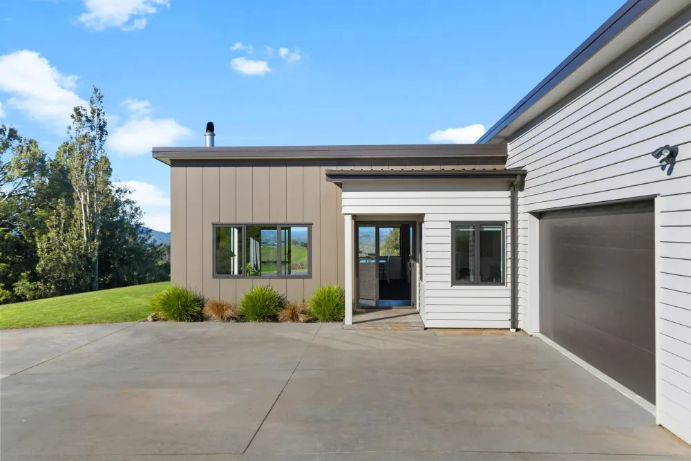 Photos of 194D Pekanui Road
