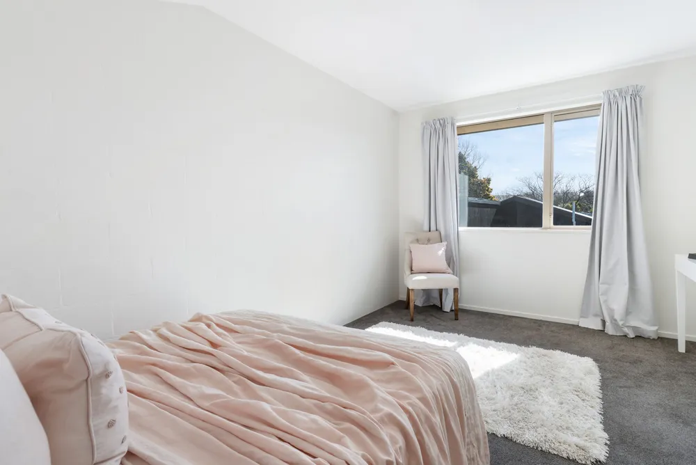 Photos of 560 Gloucester Street