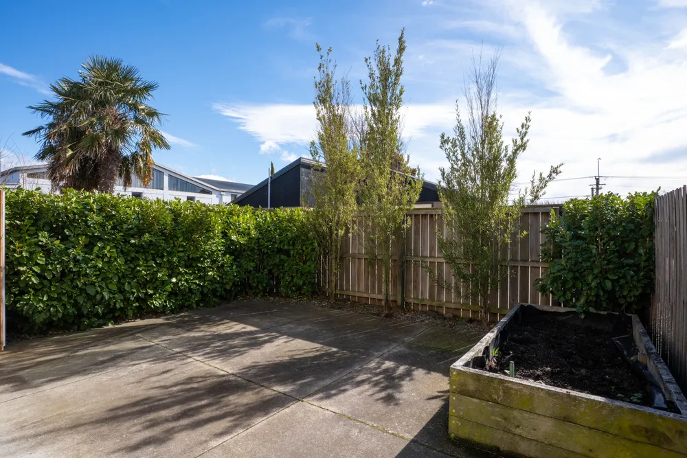 Photos of 560 Gloucester Street