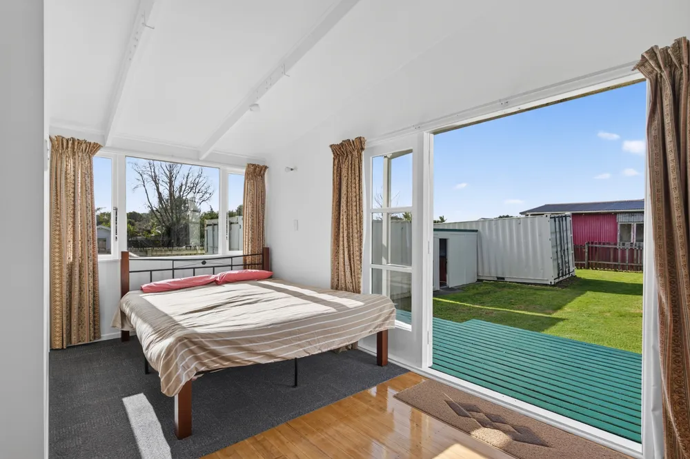 Photos of 6 Margaret Street
