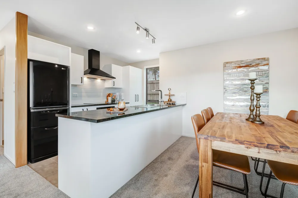 Photos of 383 Lake Road