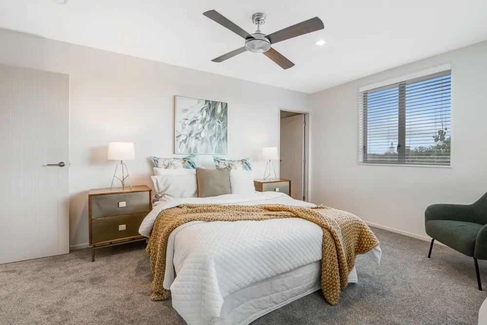 Photos of 383 Lake Road