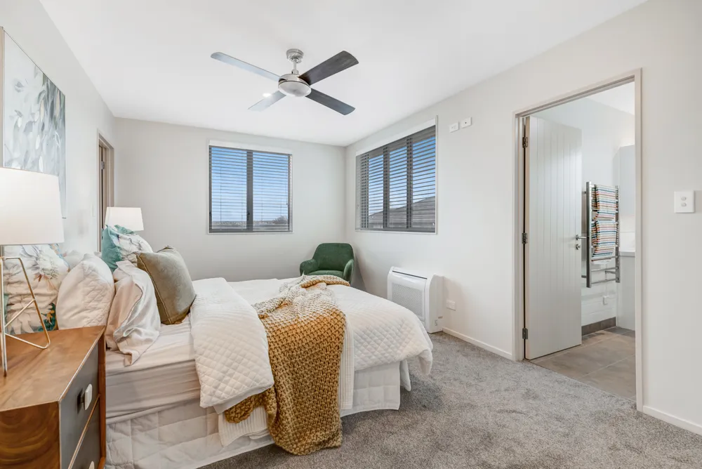 Photos of 383 Lake Road
