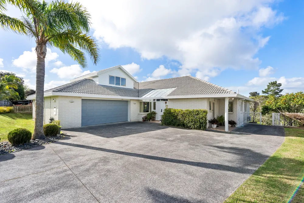 Photo of 22 Windfall Grove, Greenhithe